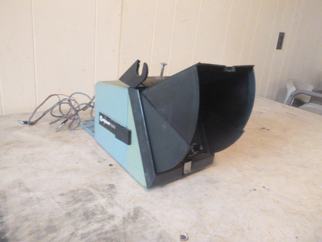 lot 36 image: Vexilar Fish Finder