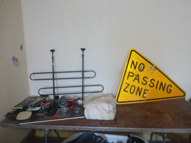 lot 39 image: Miscellaneous Garage Items