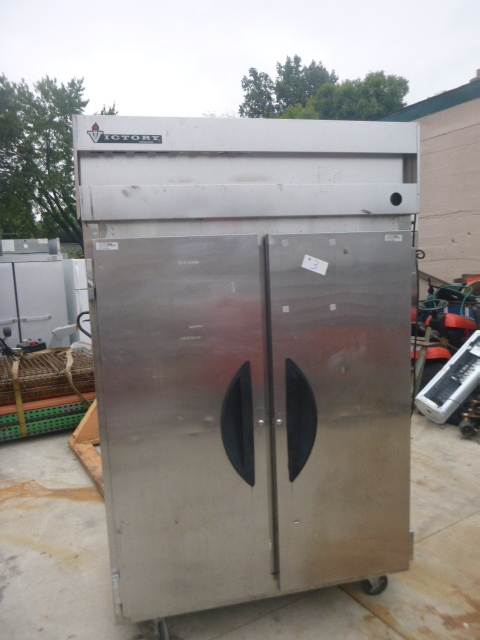 lot 2 image: Victory Commercial Freezer