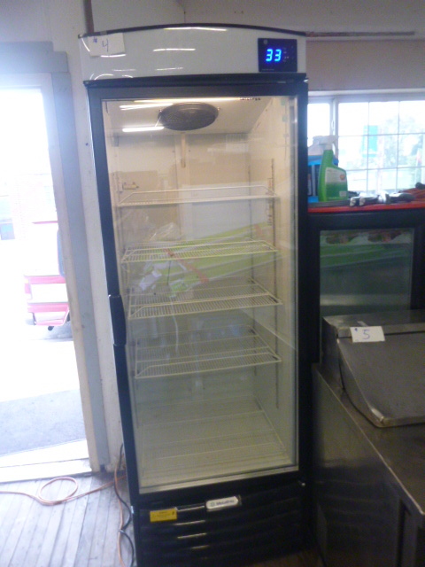 lot 4 image: Metalfrio Pop Cooler