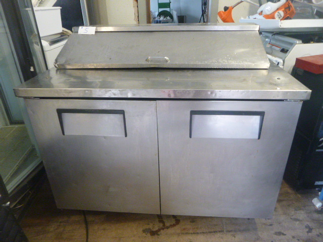 lot 5 image: True Prep Cooler