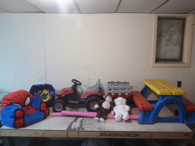lot 57 image: Lil Tractor and Trailer with Toys