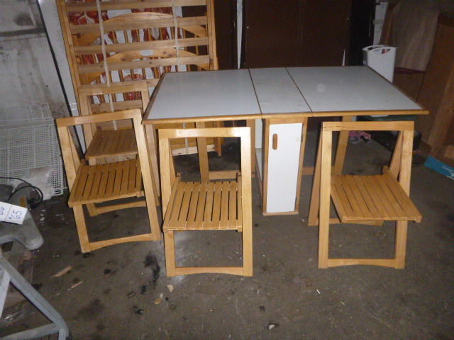 lot 65 image: Dinette Set