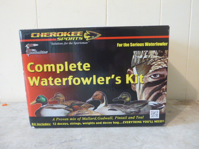 lot 79 image: NEW Cherokee Sports Complete Waterfowlers Kit