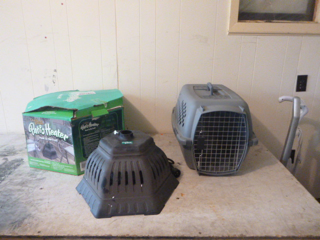 lot 82 image: Outdoor Leisure Patio Heater and Small Dog Kennel