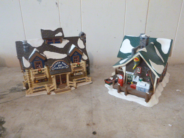 lot 95 image: Christmas Village - Snow Village