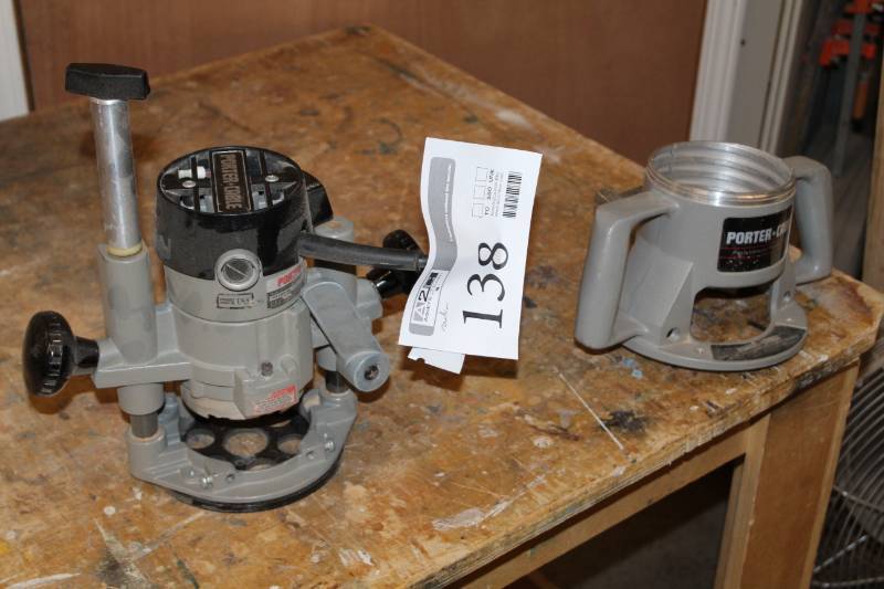lot 138 image: Porter-Cable Router w Router Base