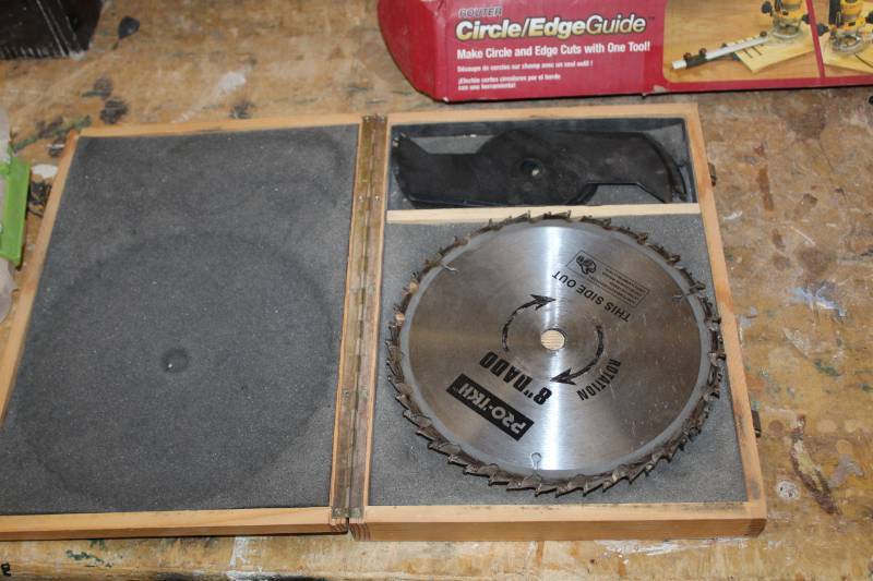 lot 122 image: 8in. Saw Blades