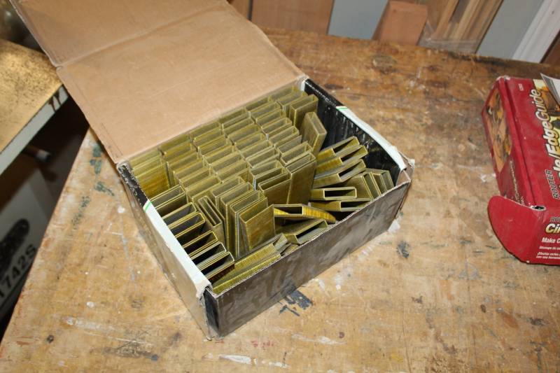 lot 124 image: Grip Fast Medium Crown Staples