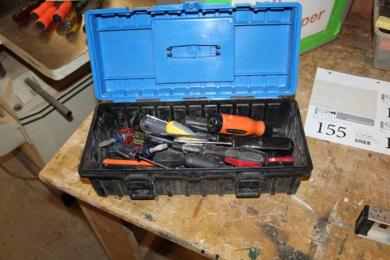 lot 156 image: Screwdrivers