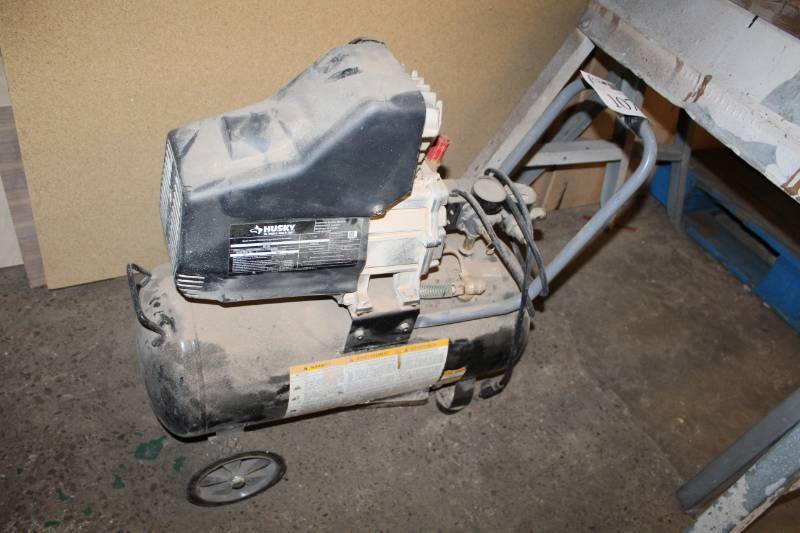 lot 107 image: Husky 8-Gallon Portable Air Compressor