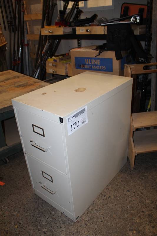 lot 170 image: 2-Drawer Metal File Cabinet