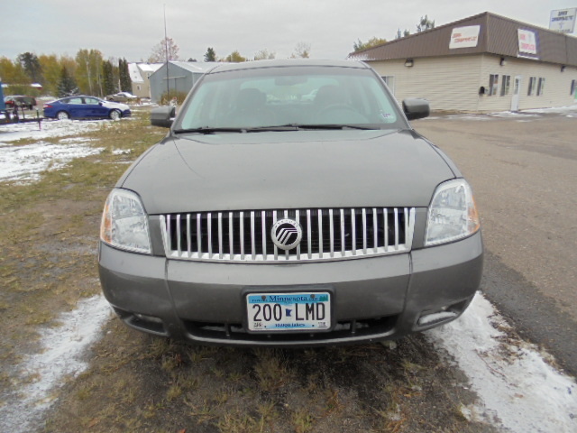 lot 3 image: 2006 Mercury Montego