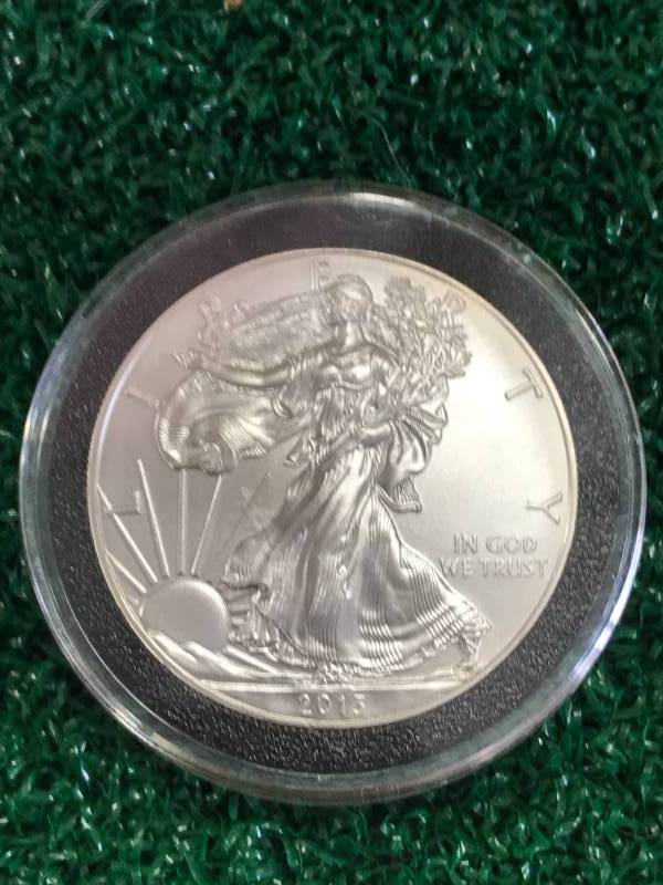 lot 4 image: 2013 One Ounce .999 Silver American Eagle
