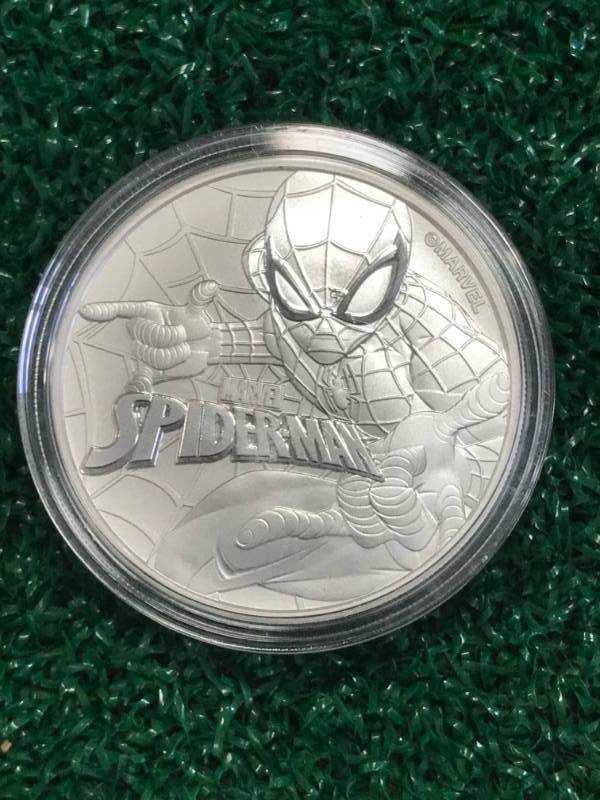 lot 3 image: 2017 Spiderman One Ounce .999 Silver Coin