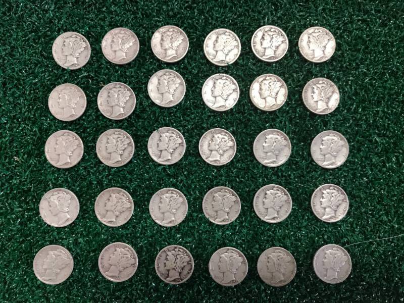 lot 10 image: Lot of 30 Mercury Dimes