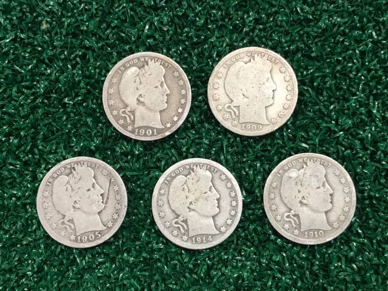 lot 22 image: Lot of 5 Barber Silver Quarters Great Detail 1901, 1905, 1909, 1910, 1914