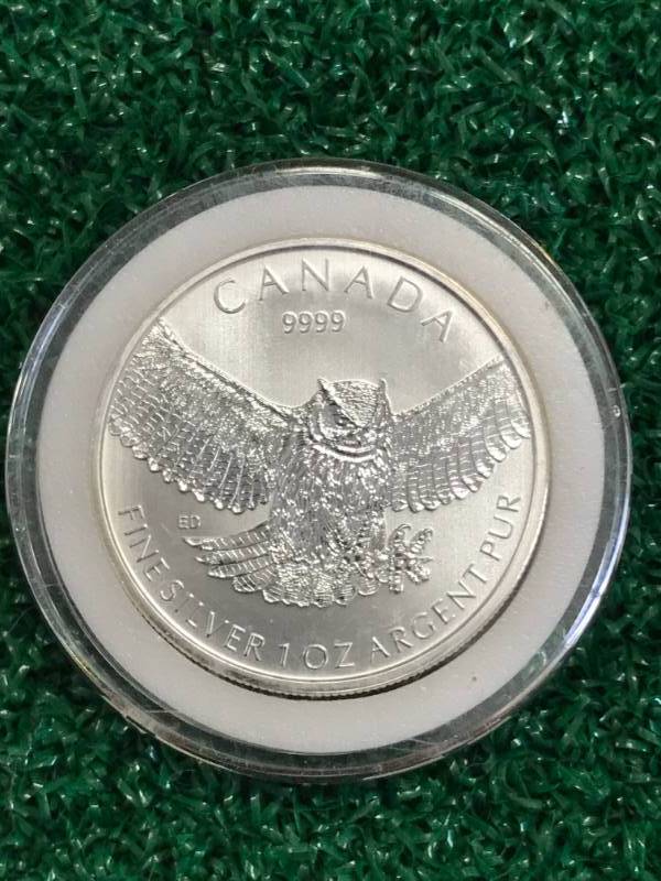 lot 23 image: 2015 Canadian Birds of Prey Series Horned Owl 1oz $5 .9999 Silver Coin