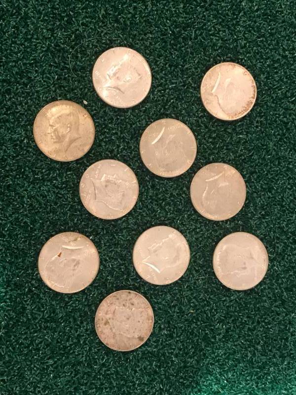 lot 56 image: 10 each Kennedy Half Dollars (1965-1968)