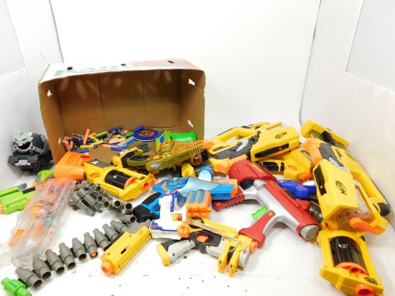 lot 14 image: Lot Of Miscellaneous Nerf Guns