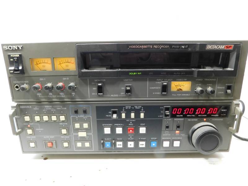lot 4 image: Sony Videocassette Recorder---PVW-2800