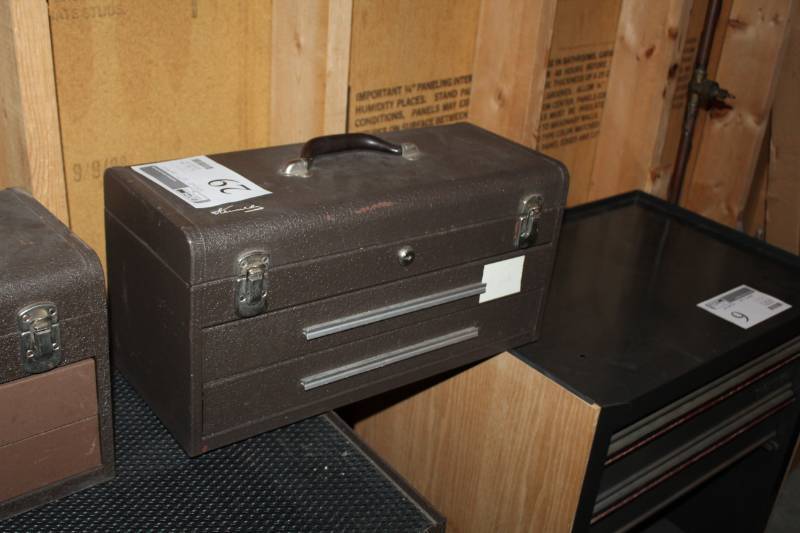 lot 29 image: Kennedy 2-Drawer Tool Box