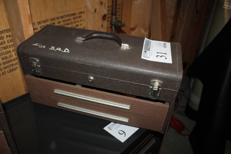 lot 31 image: Kennedy 2-Drawer Tool Box