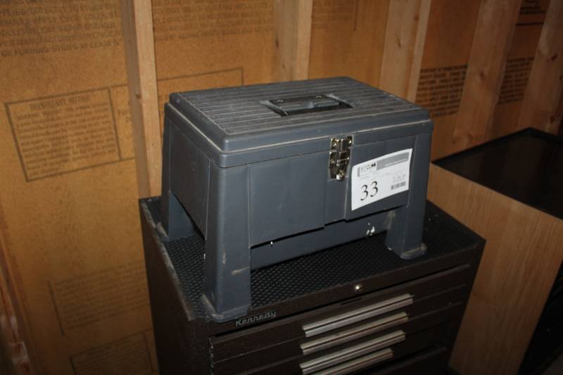 lot 33 image: Storage Stool