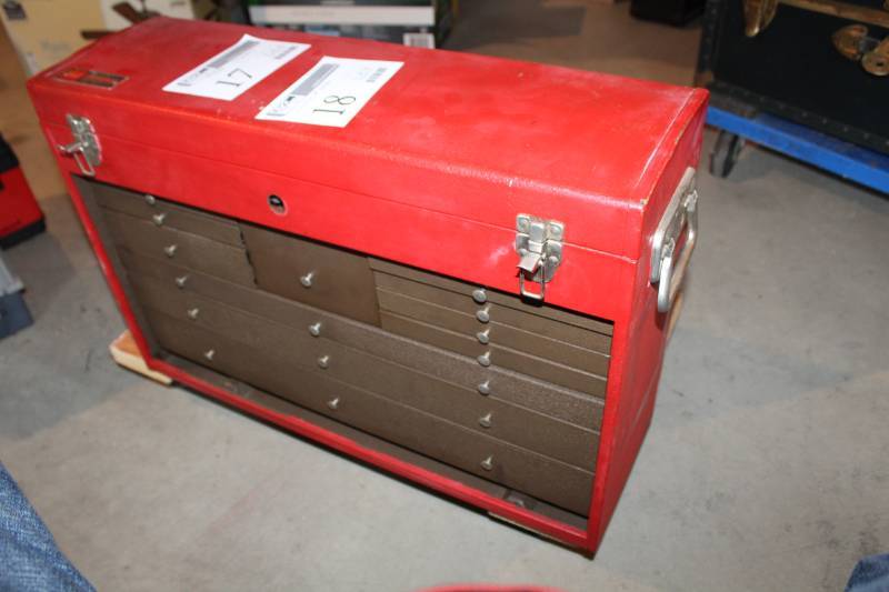 lot 17 image: Sears Craftsman 11-Drawer Tool Box