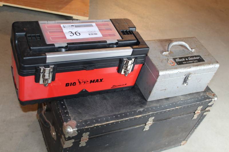 lot 36 image: Lot of (2) Tool Boxes - Big Max, Black & Decker