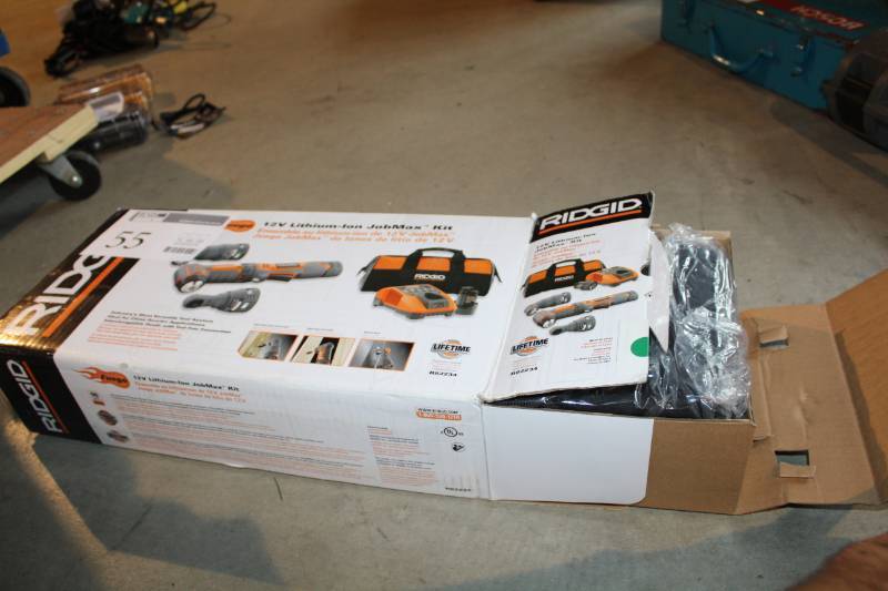 lot 55 image: Ridgid 12VDC Lithium-Ion JobMax Kit w Case