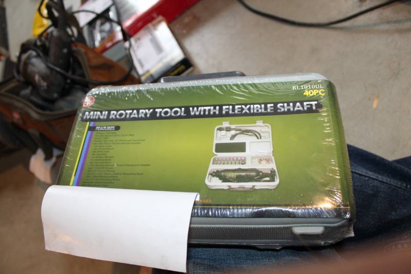 lot 49 image: SE 40-Piece Mini Rotary Tool w Flexible Shaft