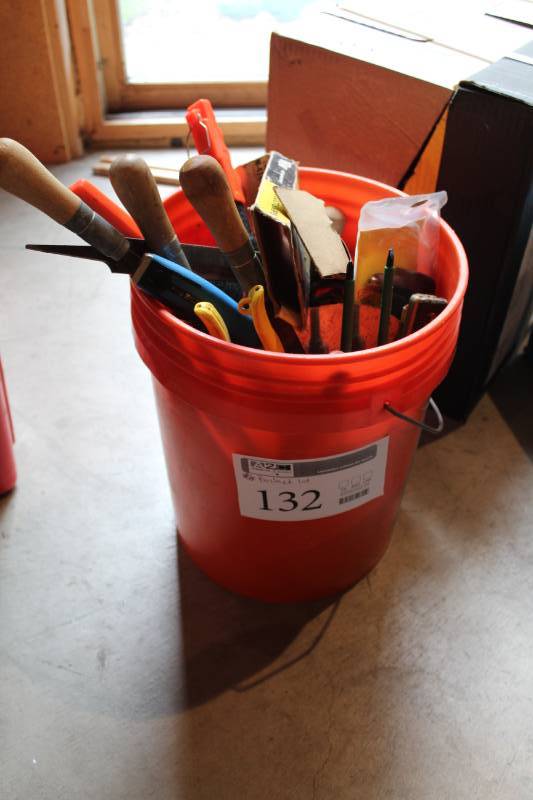 lot 132 image: Snips, Brushes, Putty Knives, Paint Edgers, Trowels, Files, Pliers And More