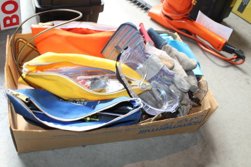 lot 173 image: Work Gloves, Goggles, Screwdrivers, Tools, Hardware