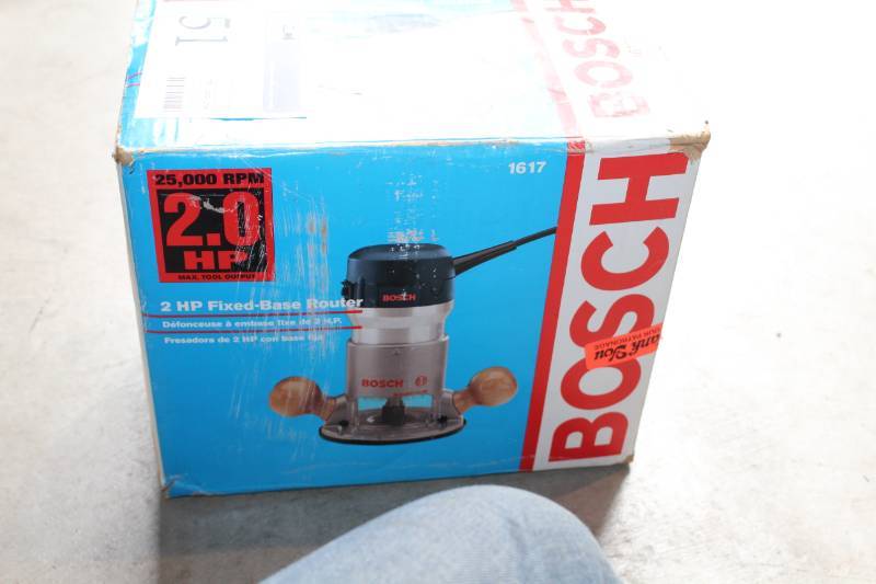 lot 51 image: Bosch 2 HP Fixed-Base Router