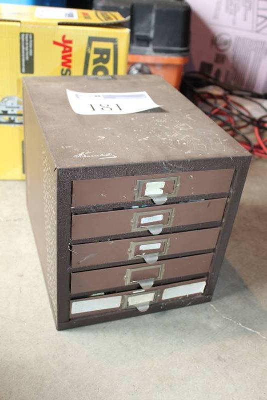 lot 181 image: Circuitry Components
