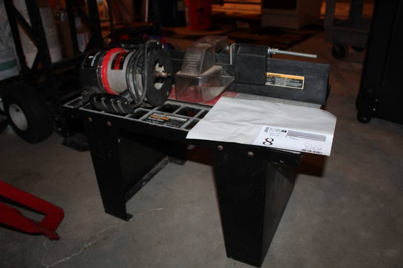 lot 8 image: Sears Craftsman Industrial Router w Router Table