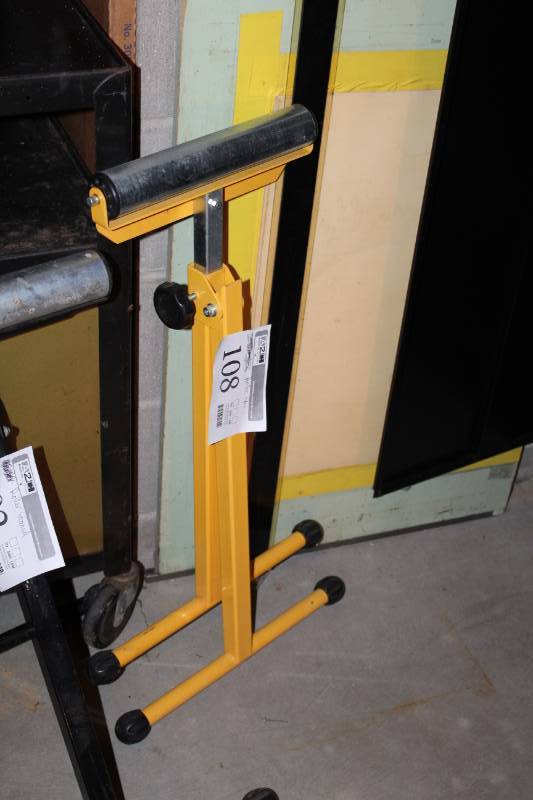 lot 108 image: Roller Stand