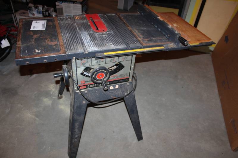 lot 4 image: Sears Craftsman 9in. Table Saw