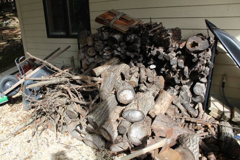 lot 257 image: Fire Wood Rack, Fire Wood