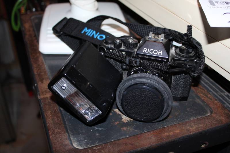 lot 241 image: Vintage Ricoh 35mm Film Camera w External Flash