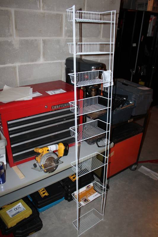 lot 255 image: Closetmaid Skinny Pantry Shelving