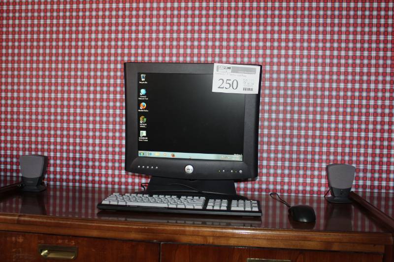 lot 250 image: Compaq Presario Desktop Computer, Keyboard, Mouse, HarmanKardon Sound System