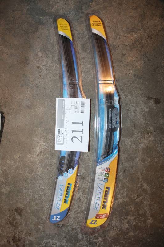 lot 211 image: Lot of (2) RainX Windshield Wiper Replacement Blades