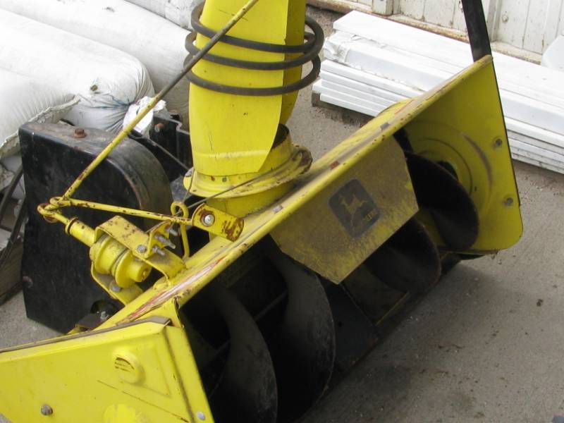 John Deere Snow Thrower