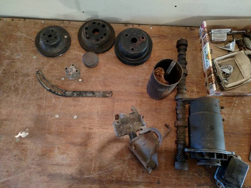 lot 36 image: Asstd 1955-57 Chevy Parts...