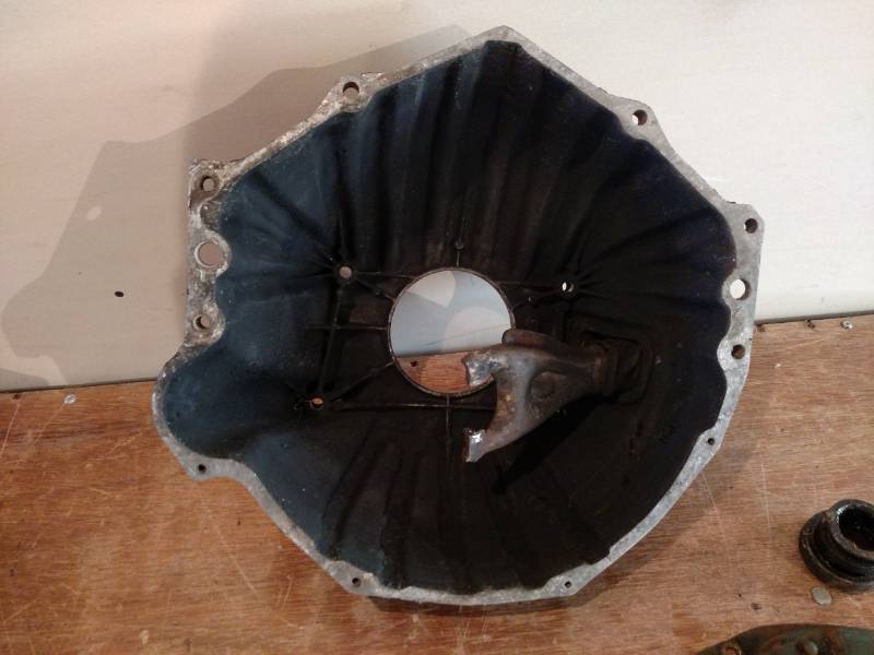 lot 41 image: SBC Bellhousing, Clutch Plate & Thr...