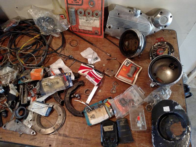lot 49 image: Asstd Harley Davidson Parts...