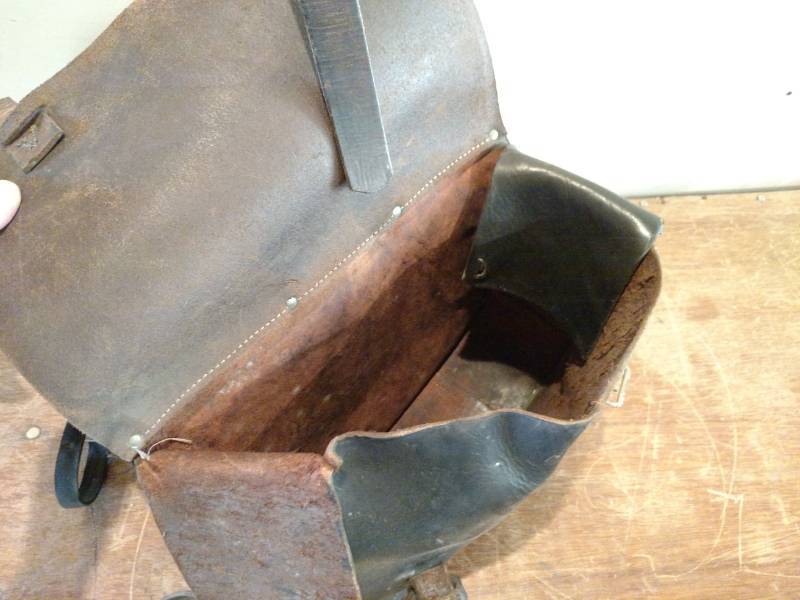 lot 85 image: Leather Saddle Bags...