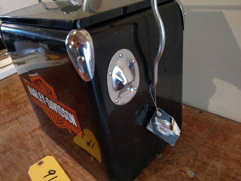lot 91 image: Harley Davidson Cooler, NewUnused...